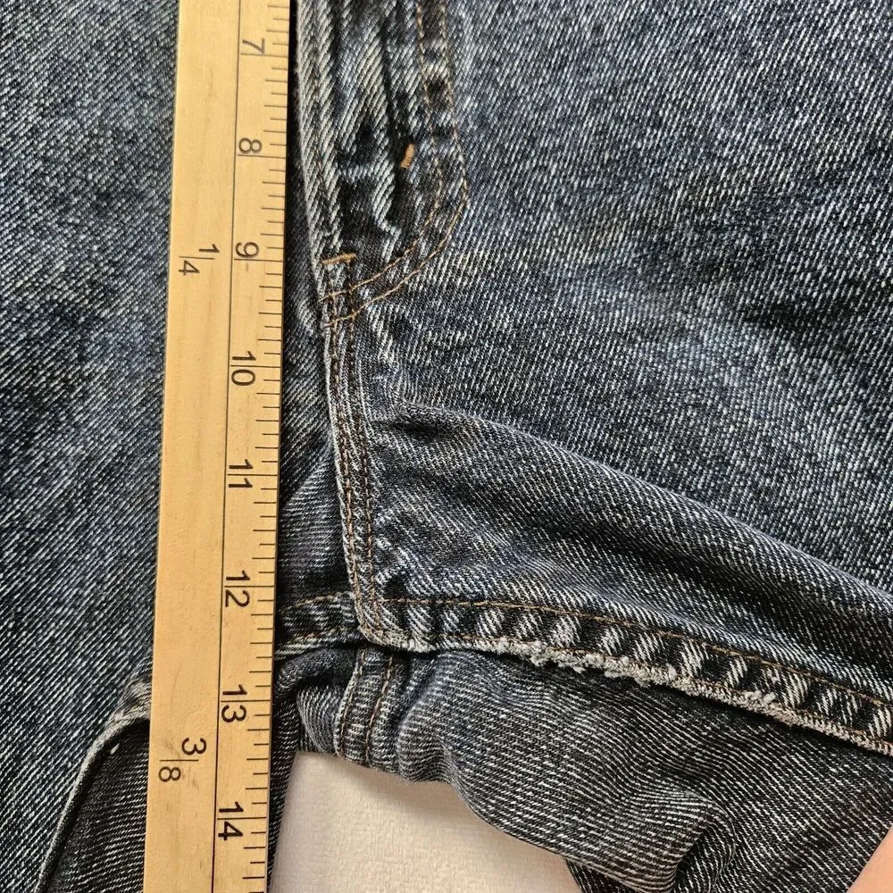 Levis size tag